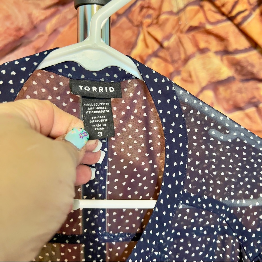Torrid 3 blouse - Picture 2 of 6